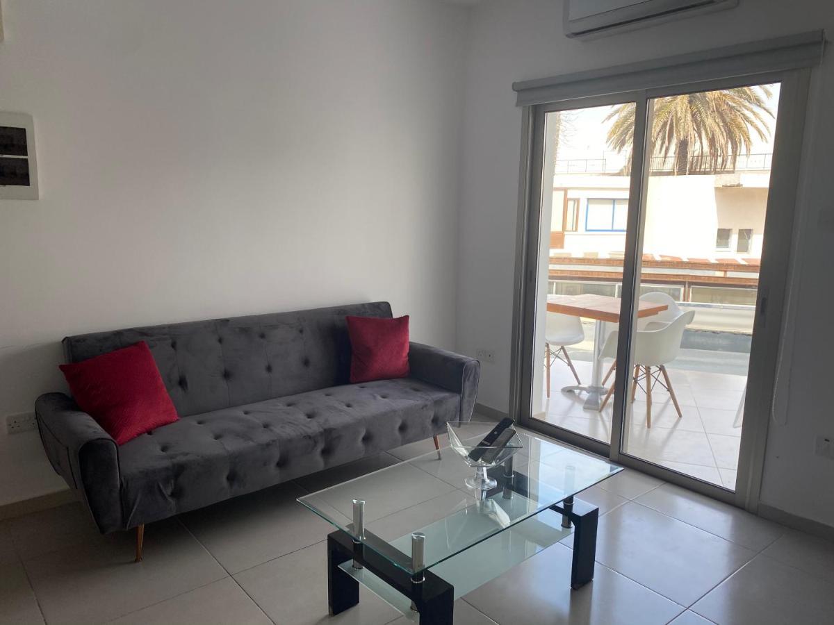 Beachside Apartment In Kato Paphos Lighthouse 81 Dış mekan fotoğraf